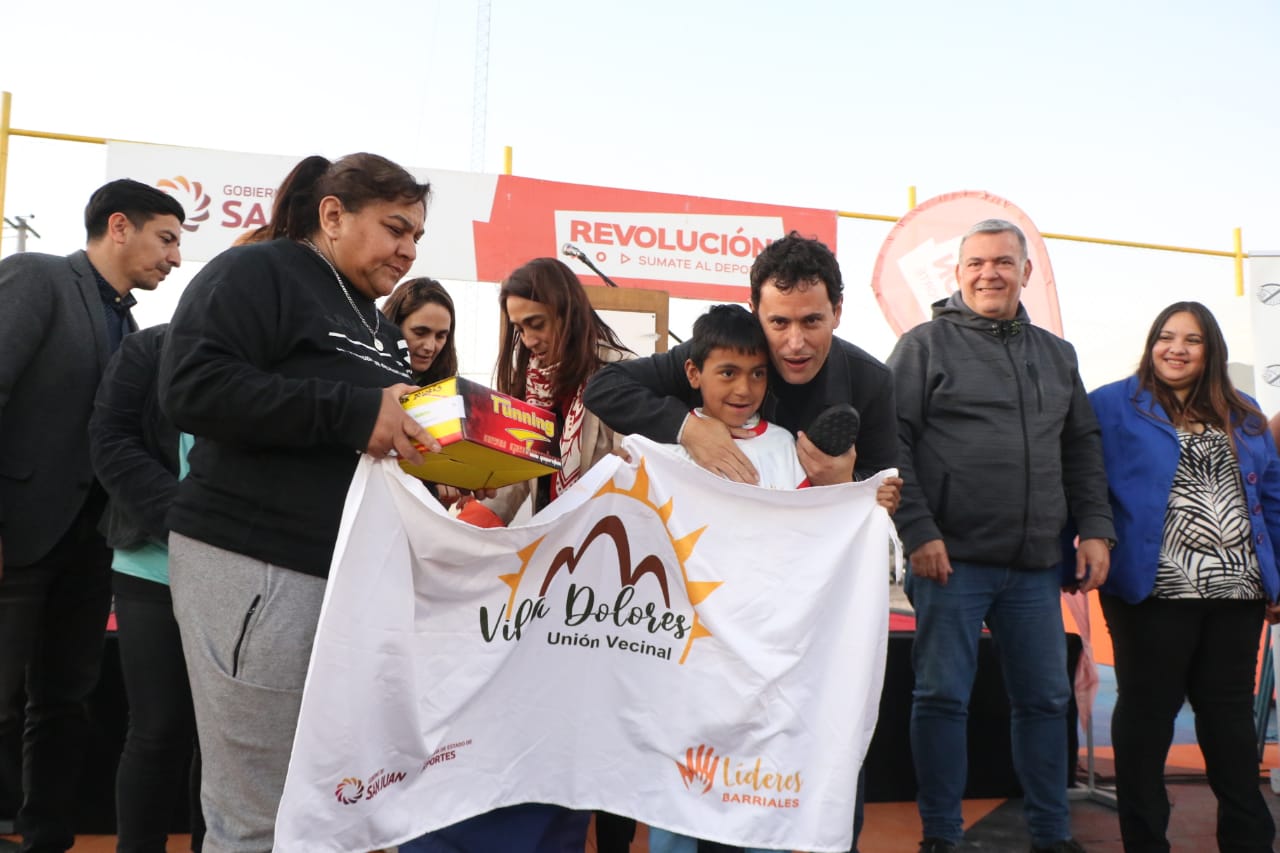 Con múltiples actividades, se inauguró el playón deportivo Wenceslao Pedernera en Caucete